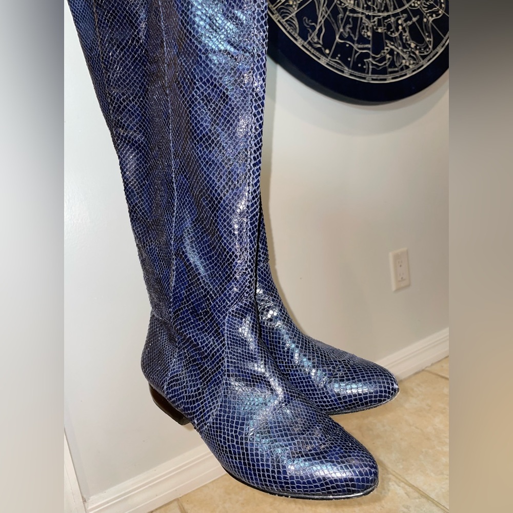 Pour La Victoire Snakeskin Boots